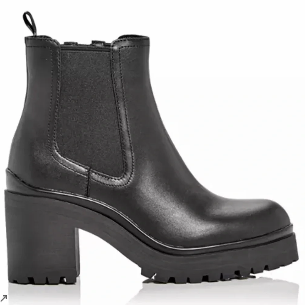 Jeffrey Campbell stylish black